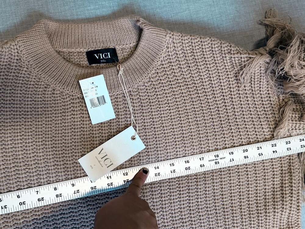 VICI Taupe Fringe Sleeve Chunky Knit Sweater NWT - Picture 6 of 6